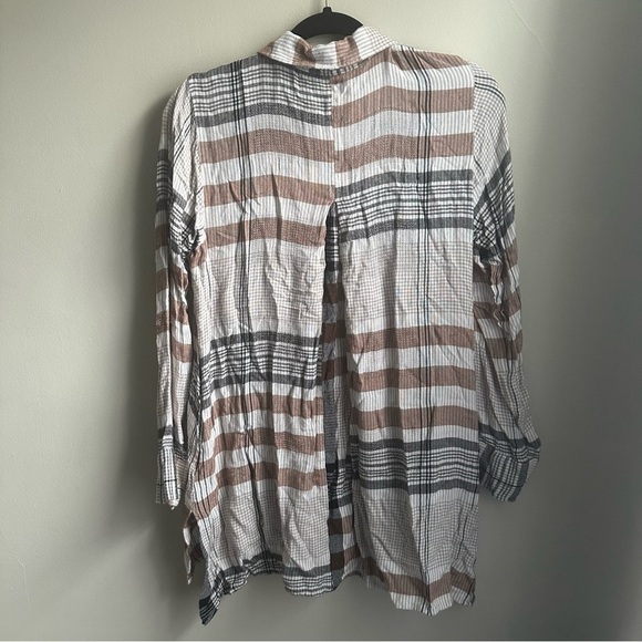 Soft Surroundings Plaid Collared Button-Up Shirt Size Medium - Picture 2 of 14